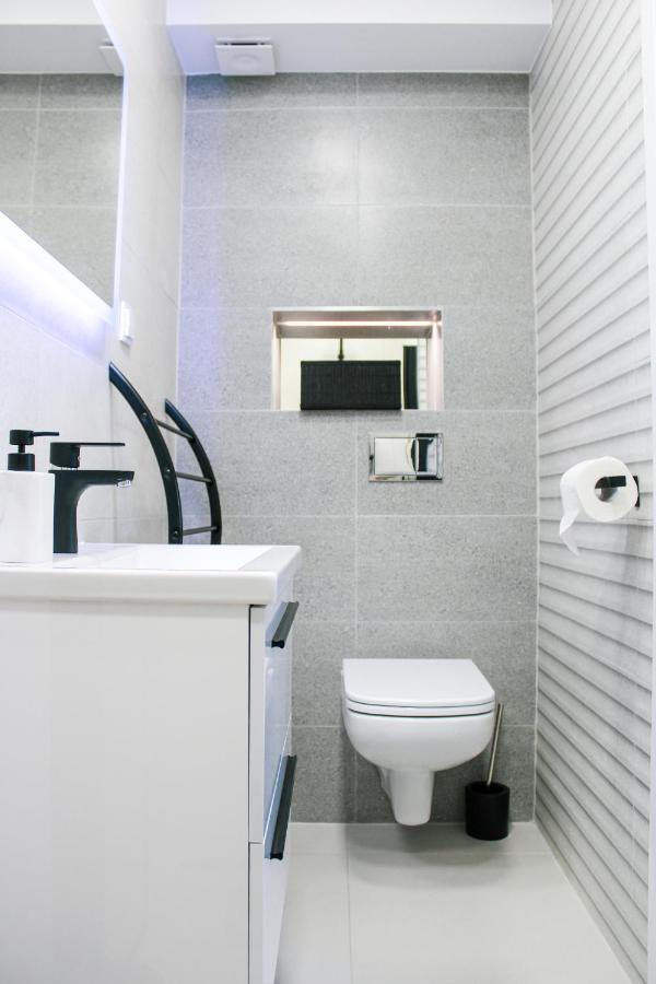 Apartament White-Niska Z Garazem Podziemnym Kielce Buitenkant foto